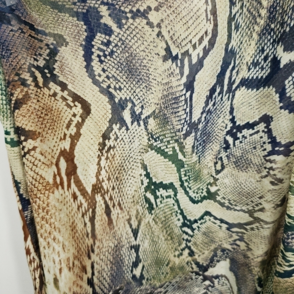 Show me your mumu sleeveless python print tunic size small - Picture 7 of 8
